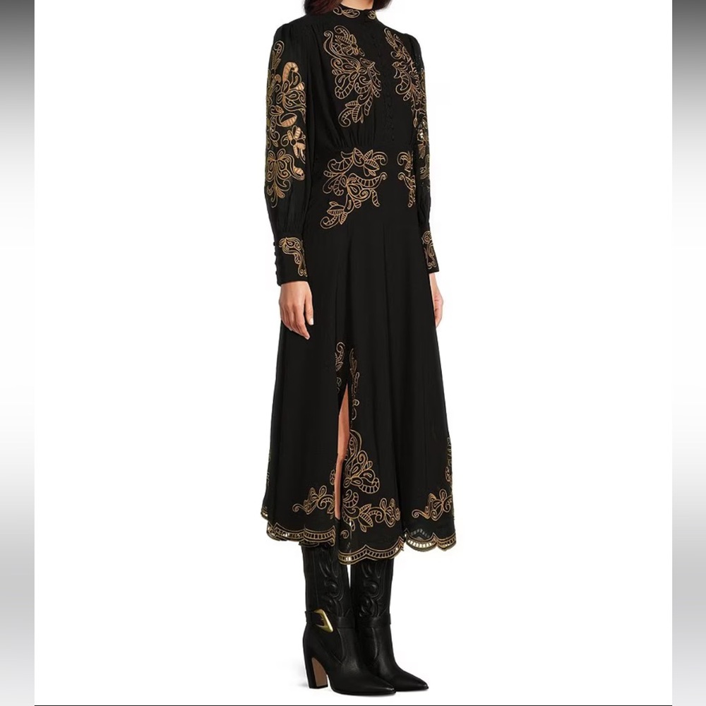 🆕 REBA Crepe Embroidered Paisley long sleeve midi dress.